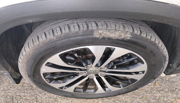 2021 MG HECTOR SHARP 2.0 DIESEL, Diesel, Manual, 1,82,556 km, tyre