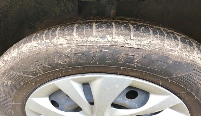 2022 Maruti Swift VXI, Petrol, Manual, 48,229 km, tyre