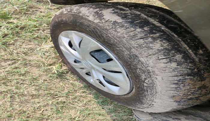 2022 Maruti Swift VXI, Petrol, Manual, 48,229 km, tyre