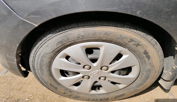 2012 Hyundai i10 MAGNA 1.1 LPG, Petrol, Manual, 1,35,586 km, tyre