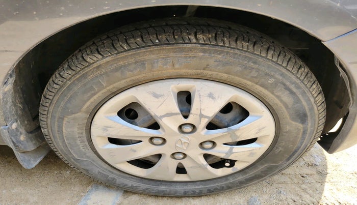 2012 Hyundai i10 MAGNA 1.1 LPG, Petrol, Manual, 1,35,586 km, tyre