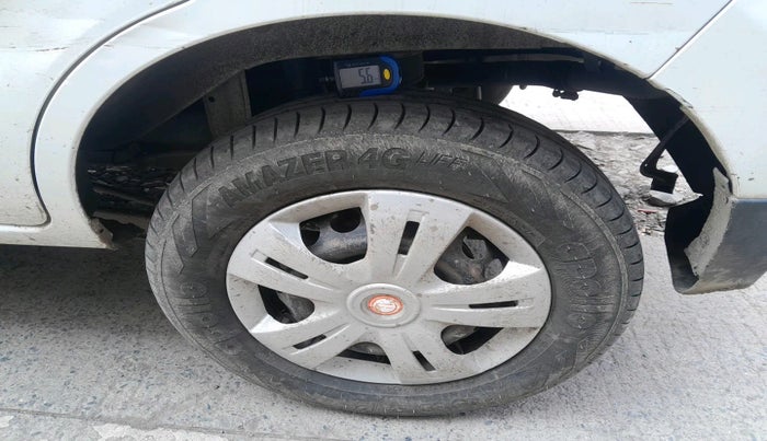 2017 Maruti Alto 800 LXI, Petrol, Manual, 84,454 km, tyre