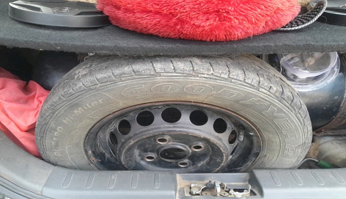 2017 Maruti Alto 800 LXI, Petrol, Manual, 84,454 km, tyre