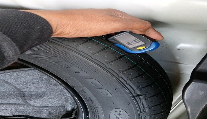 2024 Hyundai VENUE SX (O) 1.0 TURBO DCT, Petrol, Automatic, 14,256 km, tyre