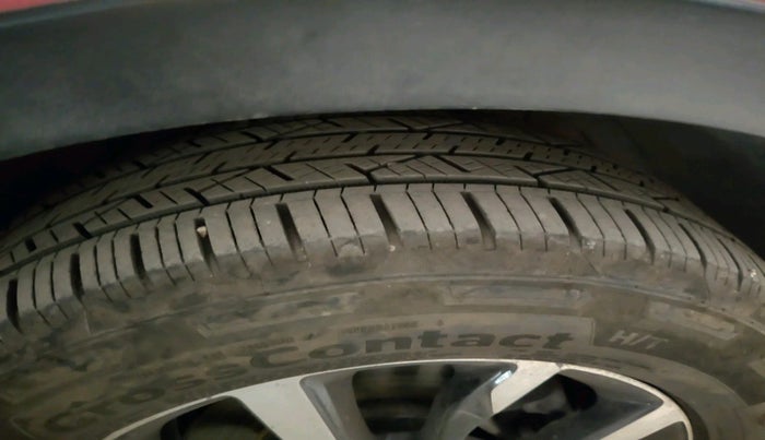 2018 Mahindra XUV500 W11 AT, Diesel, Automatic, 1,10,384 km, tyre