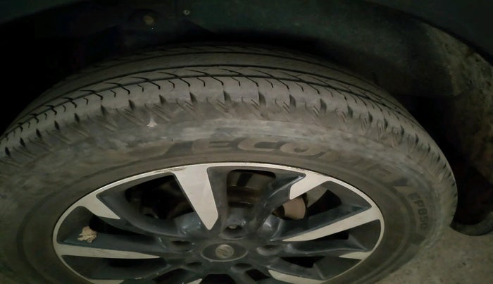 2018 Mahindra XUV500 W11 AT, Diesel, Automatic, 1,10,384 km, tyre