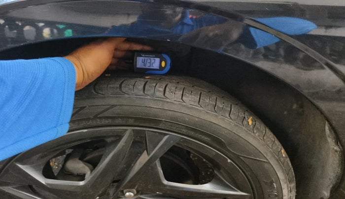 2021 Hyundai NEW I20 SPORTZ 1.2 MT, Petrol, Manual, 1,32,284 km, tyre