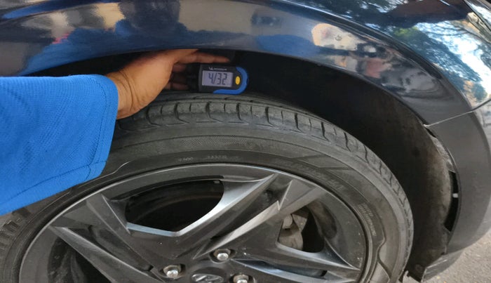 2021 Hyundai NEW I20 SPORTZ 1.2 MT, Petrol, Manual, 1,32,284 km, tyre