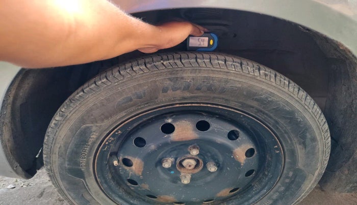 2013 Maruti Swift Dzire VXI, Petrol, Manual, 67,572 km, tyre