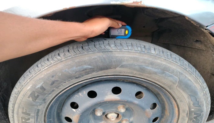 2013 Maruti Swift Dzire VXI, Petrol, Manual, 67,572 km, tyre