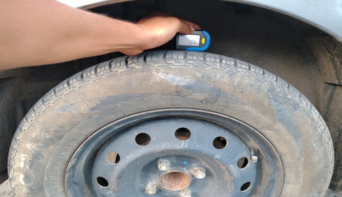 2013 Maruti Swift Dzire VXI, Petrol, Manual, 67,572 km, tyre