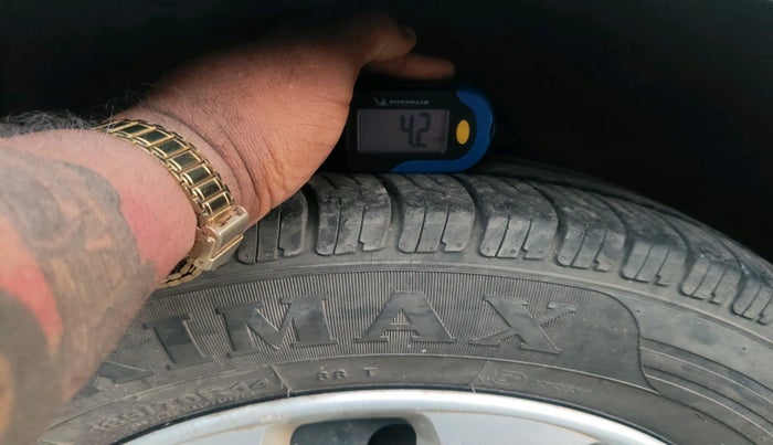 2013 Mahindra Verito 1.5 D4, Diesel, Manual, 1,27,069 km, tyre