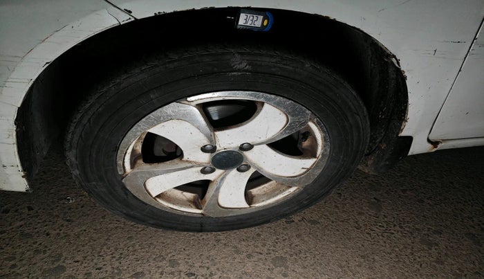 2015 Honda Amaze 1.2L I-VTEC S, Petrol, Manual, 94,136 km, tyre