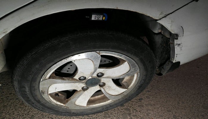 2015 Honda Amaze 1.2L I-VTEC S, Petrol, Manual, 94,136 km, tyre