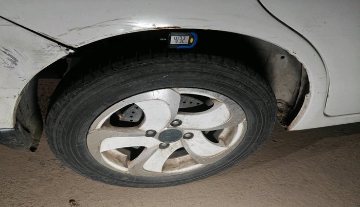 2015 Honda Amaze 1.2L I-VTEC S, Petrol, Manual, 94,136 km, tyre