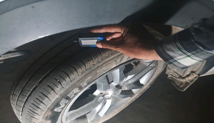 2020 Renault TRIBER RXZ AMT, Petrol, Automatic, 38,168 km, tyre