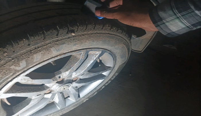 2020 Renault TRIBER RXZ AMT, Petrol, Automatic, 38,168 km, tyre