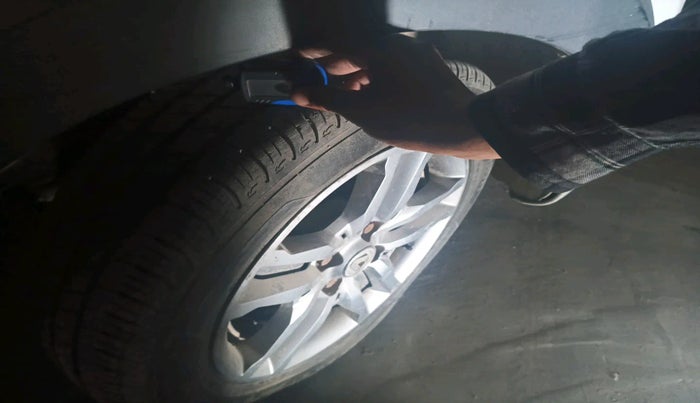 2020 Renault TRIBER RXZ AMT, Petrol, Automatic, 38,168 km, tyre