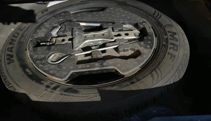 2019 Maruti Vitara Brezza ZDI AMT, Diesel, Automatic, 1,15,011 km, tyre