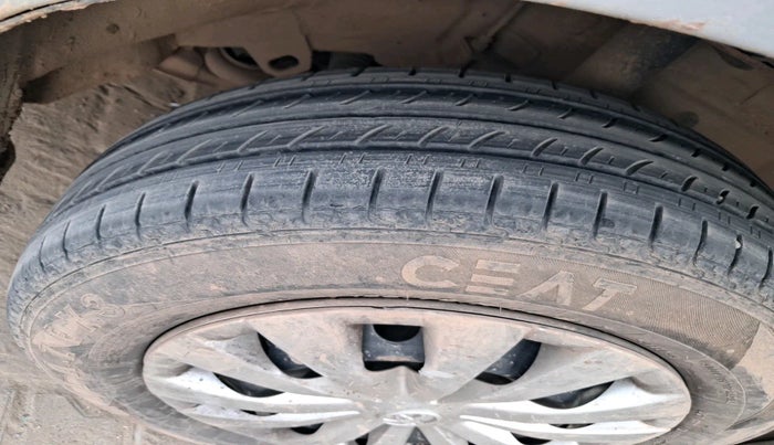 2016 Toyota Etios Liva G, Petrol, Manual, 1,33,797 km, tyre