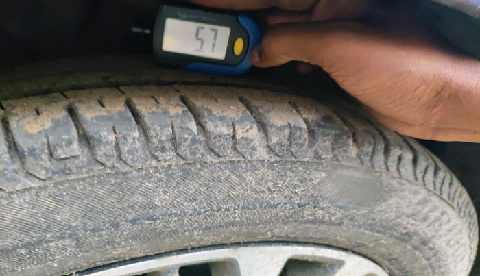 2022 Maruti Ertiga ZXI SHVS, Petrol, Manual, 19,617 km, tyre