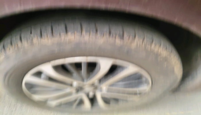 2022 Maruti Ertiga ZXI SHVS, Petrol, Manual, 19,617 km, tyre