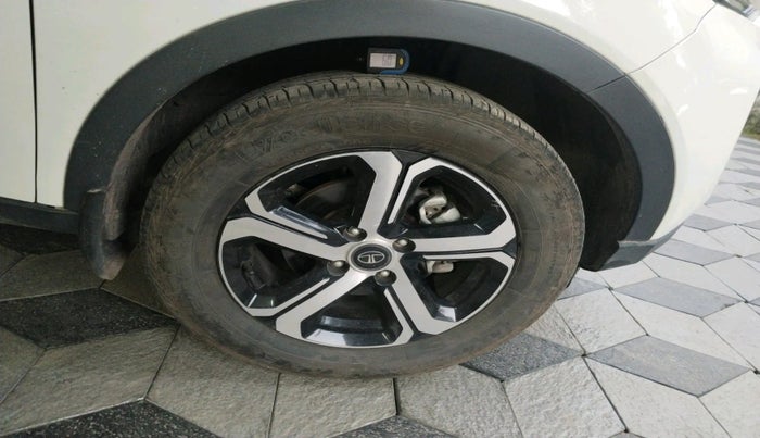 2022 Tata NEXON XZA PLUS (O) PETROL, Petrol, Automatic, 18,265 km, tyre