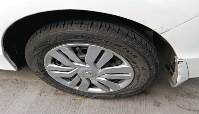 2016 Honda City 1.5L I-VTEC SV CVT, Petrol, Automatic, 1,18,560 km, tyre