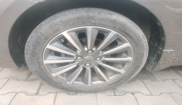 2019 Maruti Ciaz ALPHA  AT 1.5 SHVS PETROL, Petrol, Automatic, 43,449 km, tyre