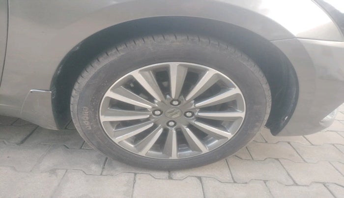 2019 Maruti Ciaz ALPHA  AT 1.5 SHVS PETROL, Petrol, Automatic, 43,449 km, tyre