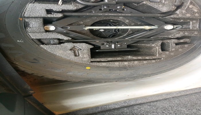 2019 Volkswagen Polo HIGHLINE PLUS 1.0, Petrol, Manual, 90,553 km, tyre