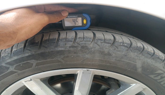 2019 Volkswagen Polo HIGHLINE PLUS 1.0, Petrol, Manual, 90,553 km, tyre