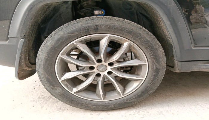 2020 Jeep Compass LIMITED PLUS 2.0 DIESEL 4X4 AT, Diesel, Automatic, 1,15,933 km, tyre