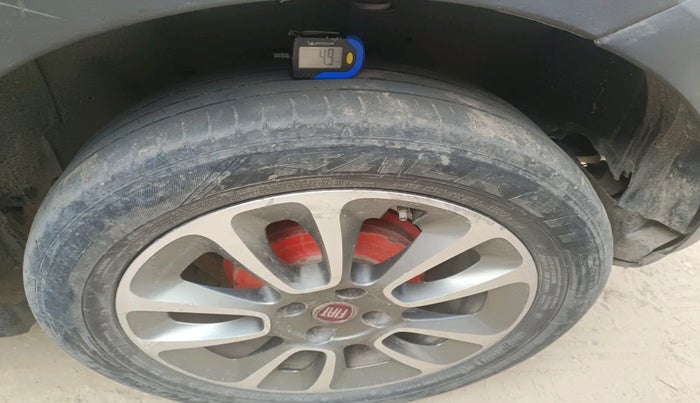 2015 Fiat Avventura ACTIVE MULTIJET 1.3, Diesel, Manual, 81,414 km, tyre