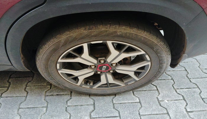 2019 KIA SELTOS GTK 1.4 PETROL, Petrol, Manual, 71,308 km, tyre