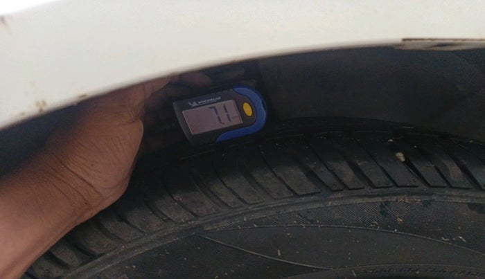 2011 Mahindra Verito 1.5 D4 BS III, Diesel, Manual, 1,51,629 km, tyre