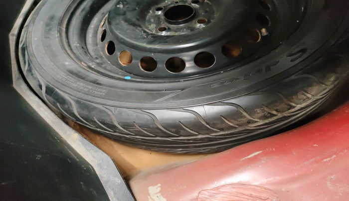 2011 Maruti Swift VDI, Diesel, Manual, 1,46,118 km, tyre