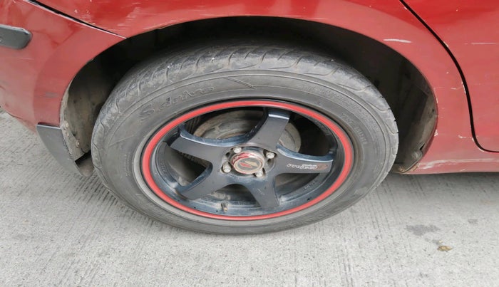 2011 Maruti Swift VDI, Diesel, Manual, 1,46,118 km, tyre