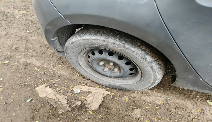 2012 Hyundai i20 SPORTZ 1.4 CRDI, Diesel, Manual, 1,43,561 km, tyre