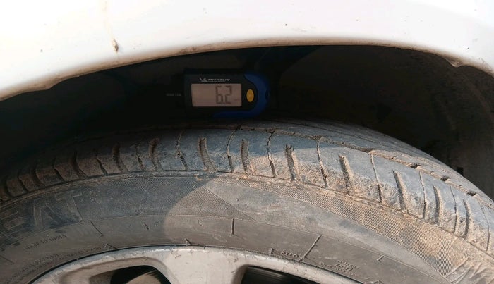 2012 Ford Figo TITANIUM 1.2 PETROL, Petrol, Manual, 99,048 km, tyre