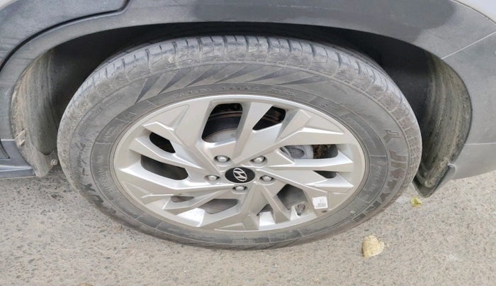 2021 Hyundai Creta SX EXECUTIVE 1.5 PETROL, Petrol, Manual, 26,234 km, tyre