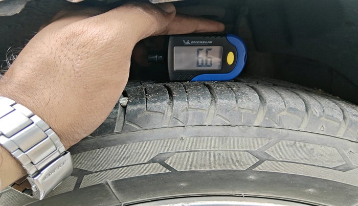 2016 Skoda Rapid AMBITION 1.6 MPI AT, Petrol, Automatic, 1,13,250 km, tyre