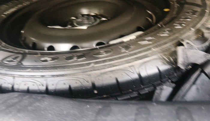 2021 Jeep Compass MODEL S (O) DIESEL 4X4 AT, Diesel, Automatic, 1,13,681 km, tyre