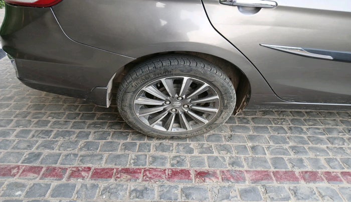 2019 Maruti Ciaz ALPHA  AT 1.5 SHVS PETROL, Petrol, Automatic, 85,987 km, tyre