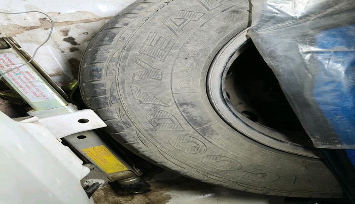 2012 Hyundai Eon D-LITE+, Petrol, Manual, 33,483 km, tyre