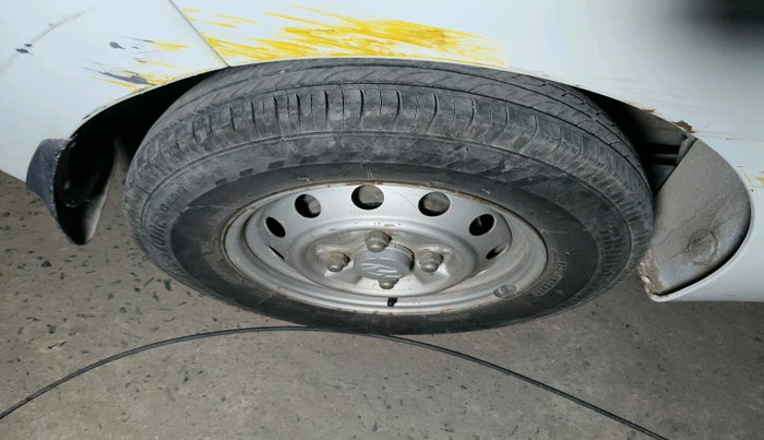 2012 Hyundai Eon D-LITE+, Petrol, Manual, 33,483 km, tyre