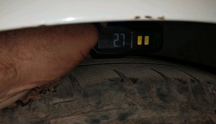 2011 Hyundai Verna FLUIDIC 1.6 CRDI SX, Diesel, Manual, 1,08,118 km, tyre