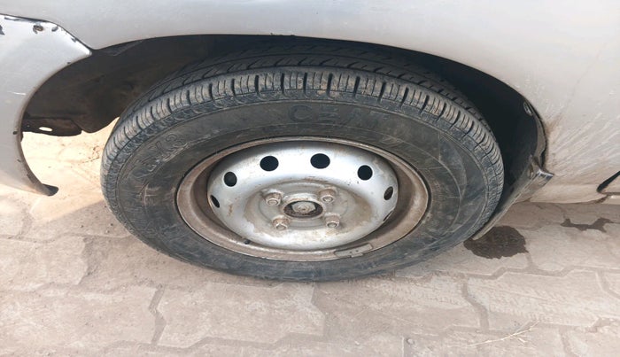 2010 Maruti Alto LXI, Petrol, Manual, 40,495 km, tyre