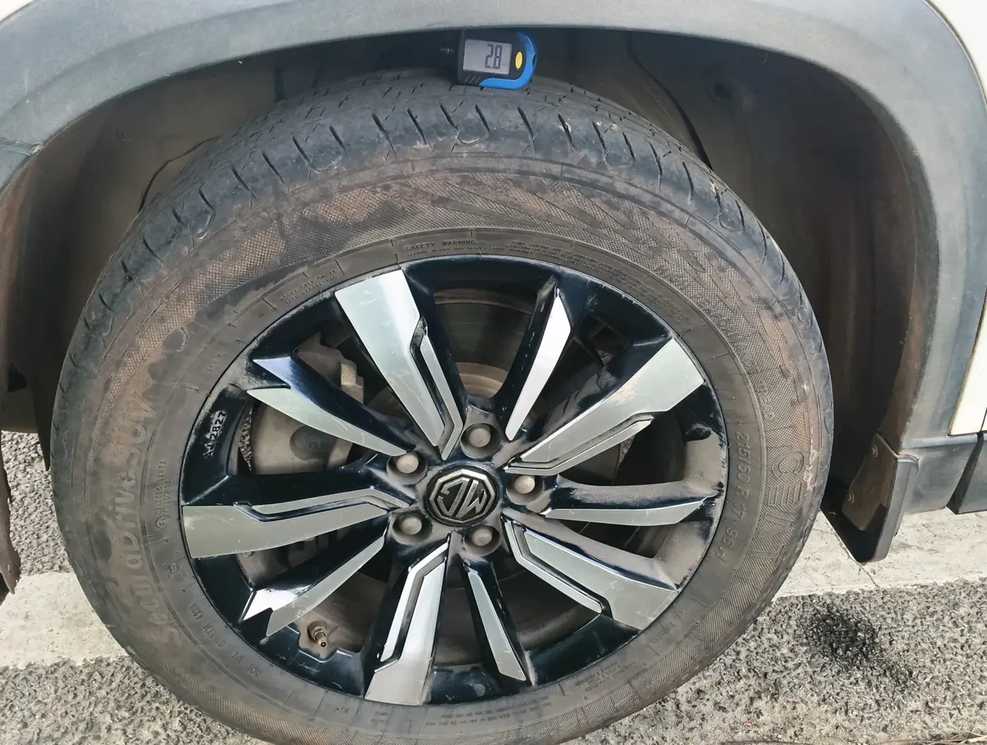 2019 MG HECTOR SHARP 2.0 DIESEL, Diesel, Manual, 1,28,720 km, tyre