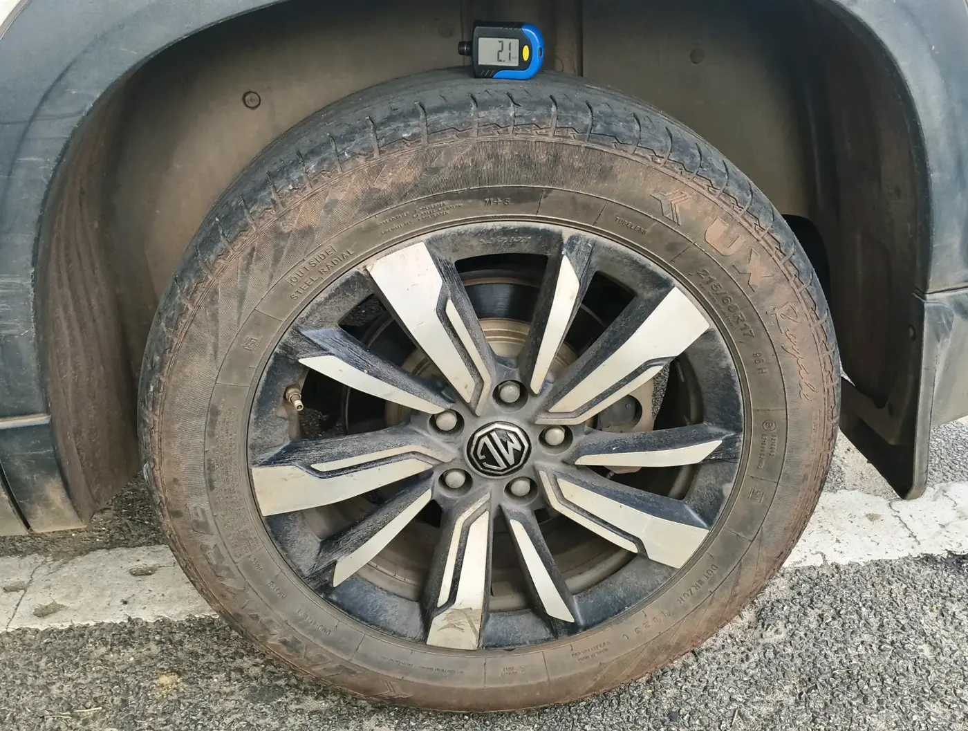 2019 MG HECTOR SHARP 2.0 DIESEL, Diesel, Manual, 1,28,720 km, tyre